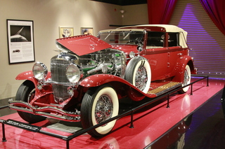 348 8zv. Gateway car museum - Duesenberg
