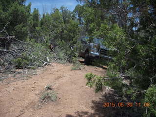 131 8zw. drive to Calamity Mine - very tough side road - truck driving a tight curve