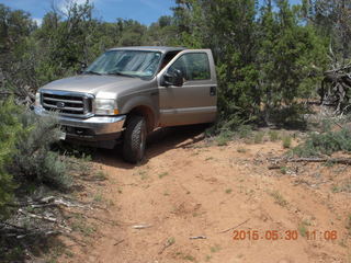 136 8zw. drive to Calamity Mine - very tough side road - truck driving a tight curve