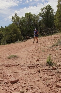 465 8zw. drive to Calamity Mine - difficult side road - Adam running