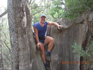 2789 91c. Debbie's and Ted's cabin - hike - Adam in tree