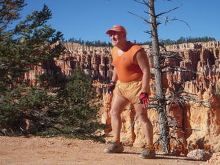 18 94x. Bryce Canyon - Peek-a-Boo loop + Adam (tripod and timer)