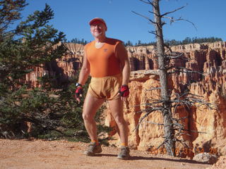 20 94x. Bryce Canyon - Peek-a-Boo loop + Adam (tripod and timer)