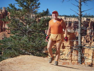 23 94x. Bryce Canyon - Peek-a-Boo loop + Adam (tripod and timer)