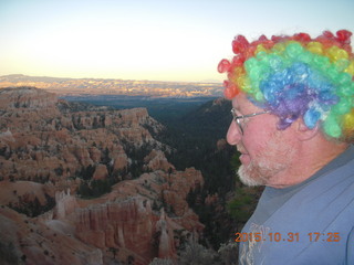 44 94x. Bryce Canyon sunset + Adam with multicolor wig