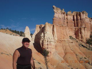 11 951. Bryce Canyon + Adam
