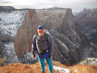 15 972. Zion National Park - Observation Point hike - Adam