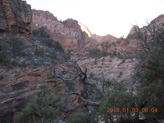 6 973. Zion National Park - Canyon Overlook hike