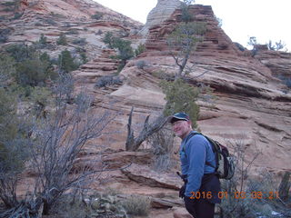 16 973. Zion National Park - Canyon Overlook hike - Adam