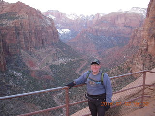 28 973. Zion National Park - Canyon Overlook hike - Adam