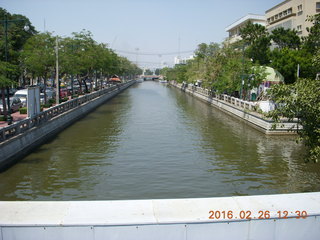 84 98s. Bangkok marketplace canal