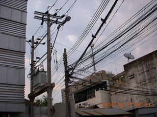 2 98t. Bangkok run - lots of wires