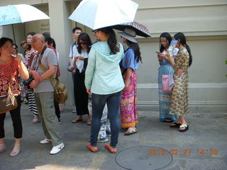 110 98t. Bangkok - Royal Palace - tourists