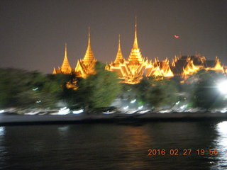 157 98t. Bangkok dinner boat ride - royal palace