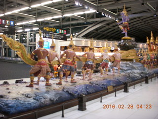 16 98u. Bangkok Suvarnabhumi Airport - boat sculpture