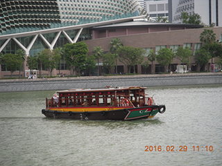 123 98v. Singapore boat