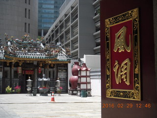 181 98v. Singapore - Chinese temple