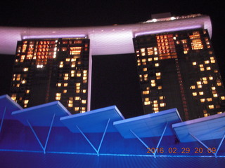 240 98v. Singapore MBS at night