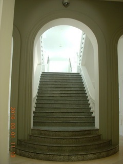 42 991. National Museum of Singapore stairs