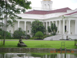 460 993. Indonesia Bogur Botanical Garden - nymph statue