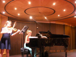 545 993. live music - violin and piano (Ukrainian)
