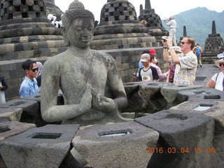 132 994. Indonesia - Borobudur temple - exposed Buddha inside bell