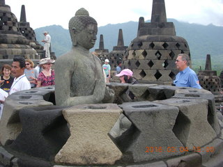 133 994. Indonesia - Borobudur temple - exposed Buddha inside bell