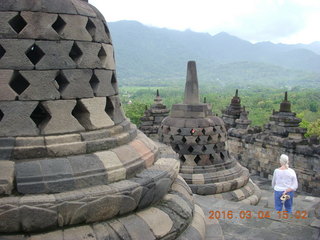 138 994. Indonesia - Borobudur temple