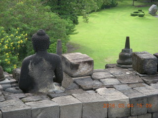 160 994. Indonesia - Borobudur temple - Buddha from behind