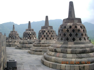 161 994. Indonesia - Borobudur temple