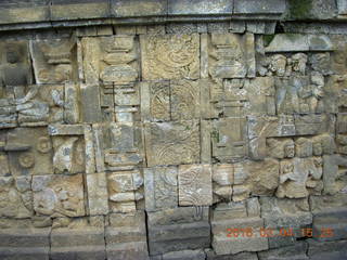 190 994. Indonesia - Borobudur temple detail