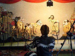 254 994. Indonesia - music and puppet show