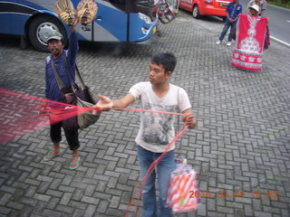 278 994. Indonesia - puppet show stop - parachute kid