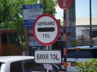 215 998. Indonesia - drive back - toll collections