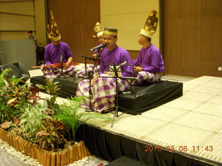 222 998. Indonesia - Novotel Hotel - musicians