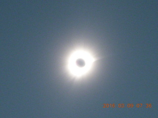 33 999. Makassar Straight total solar eclipse - totality