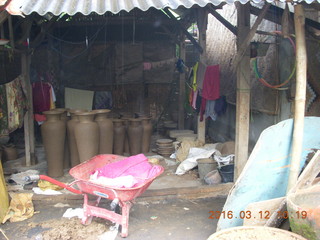 47 99c. Indonesia - Lombok - pottery village