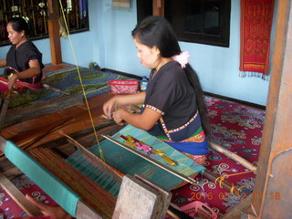 76 99c. Indonesia - Lombok - loom-weaving village
