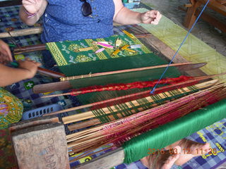 82 99c. Indonesia - Lombok - loom-weaving village