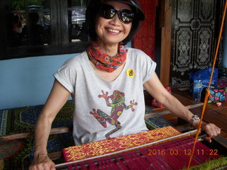 93 99c. Indonesia - Lombok - loom-weaving village