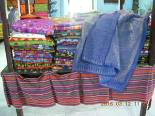 95 99c. Indonesia - Lombok - loom-weaving village