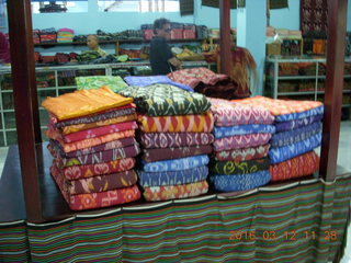 99 99c. Indonesia - Lombok - loom-weaving village
