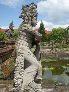 121 99d. Indonesia - Bali - temple at Klungkung