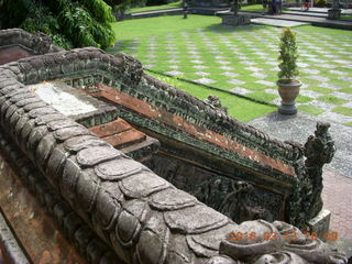 159 99d. Indonesia - Bali - temple at Klungkung - checkered lawn