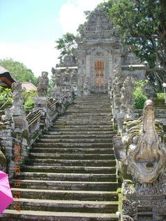 247 99d. Indonesia - Bali - temple at Bangli +++