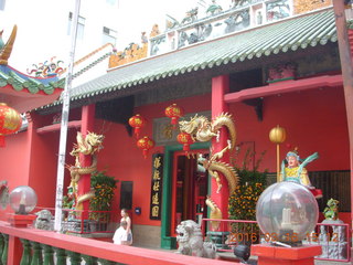 48 99g. Malaysia - Kuala Lumpur food tour - Chinese temple