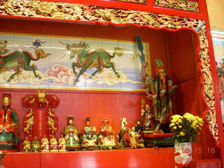 58 99g. Malaysia - Kuala Lumpur food tour - Chinese temple