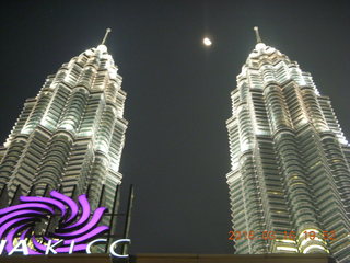 171 99g. Malaysia - Kuala Lumpur food tour - twin Petronas towers with moon