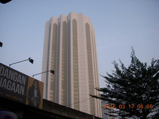 4 99h. Malaysia - Kuala Lumpur - taj-mahal-like building