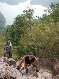 41 99h. Malaysia - Kuala Lumpur - Exciting Mountain Hike + Adam climbing